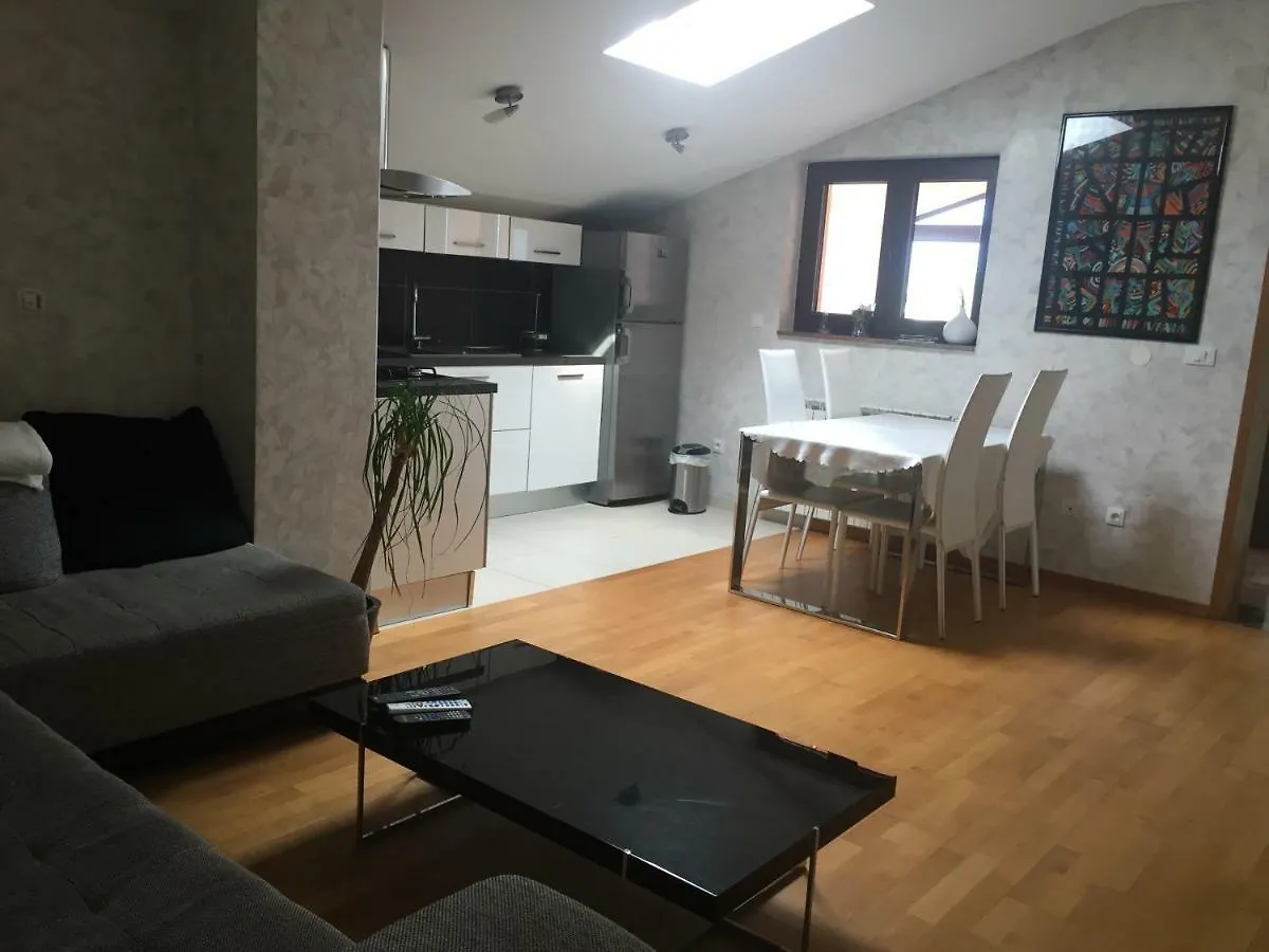 Apartments Biba Pula 0*,